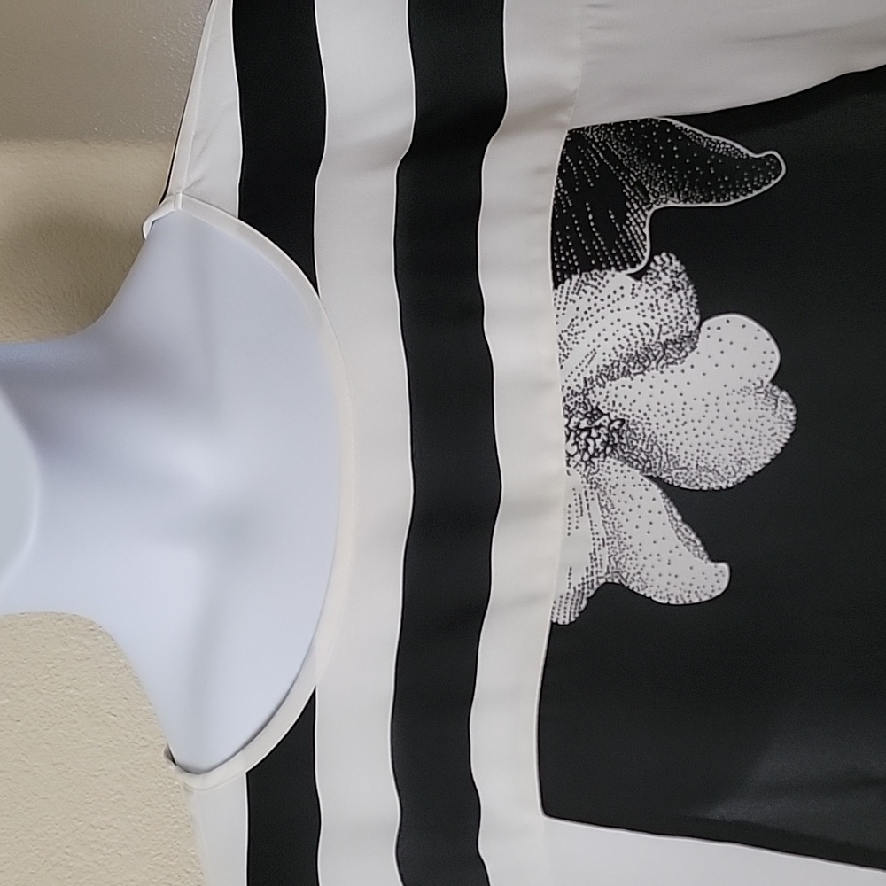 STYLE & CO Drop Shoulder Scoop Neck Floral Print Top Black and Off White sz L - Picture 2 of 9